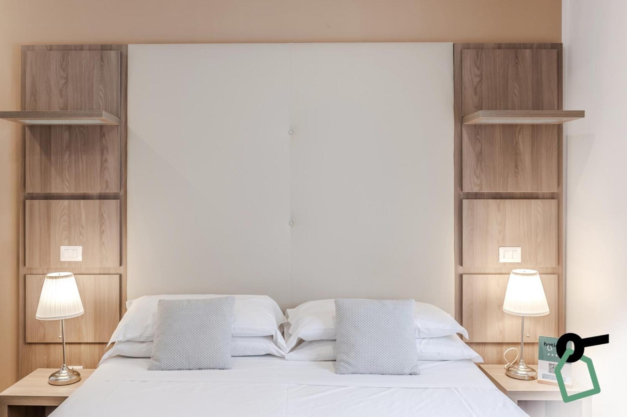 Hotiday Room Collection - Napoli Residenza Scarlatti Eksteriør bilde